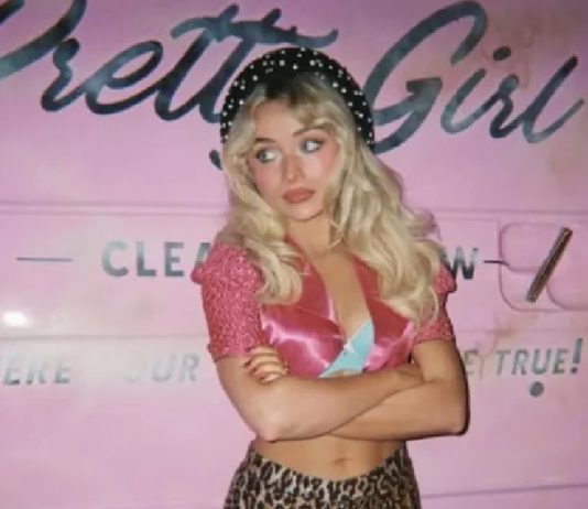 Sabrina Carpenter lleva a Coachella a un viaje nostálgico por Hollywood con su show ‘Sabrinawood’