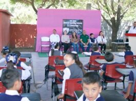 Benefician a más de mil 500 estudiantes con mobiliario escolar