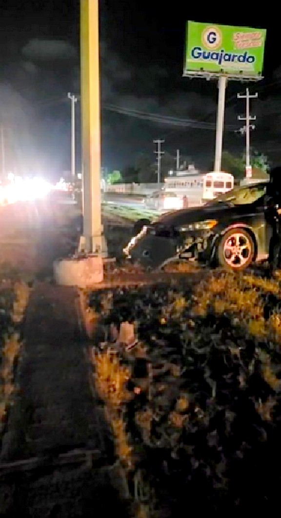 Accidente vial deja daños en carretera a San Fernando (1)