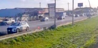 Accidentes viales dejan cuantiosos daños y caos vial