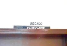 Arrestan a dos por molestar a las personas y alterar el orden