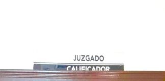 Arrestan a dos por molestar a las personas y alterar el orden
