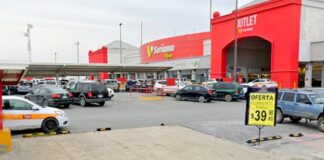 Arrestan a mujer por intentar sacar mercancía de comercio sin pagar