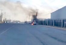 Bomberos sofocan incendio en unidad en parque industrial
