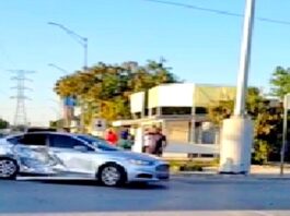Choque deja daños y caos vial en concurrida avenida