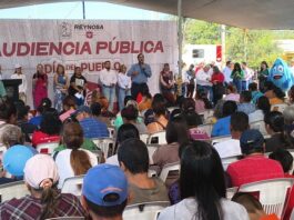 Ciudadanos de Riveras del Carmen se benefician con programas sociales en Audiencia Pública
