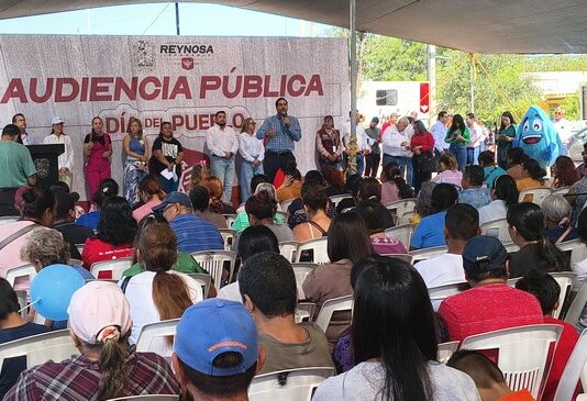 Ciudadanos de Riveras del Carmen se benefician con programas sociales en Audiencia Pública