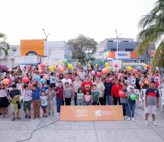 Disfrutan familias tampiqueñas nueva Jornada de Cine en Tu Colonia encabezada por Mónica Villarreal