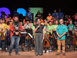 El viaje sinfónico continua, invita presidenta del DIF Tampico a nueva función de Cri-Cri el grillito cantor