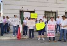 Marchan jubilados de CFE y PEMEX por el recorte a pensiones