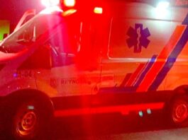 Unidad médica auxilia a persona que al parecer fue atropellada