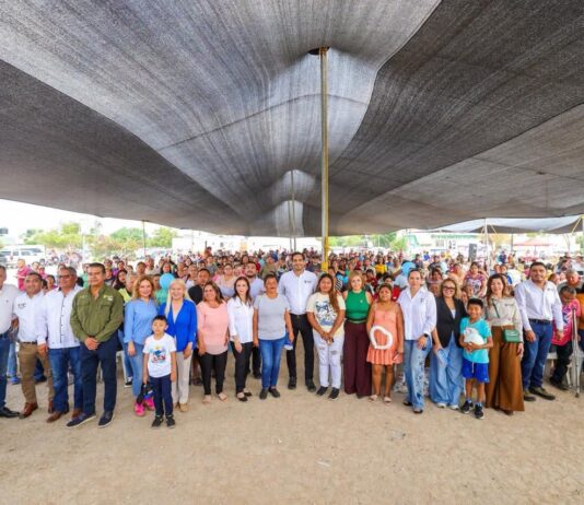 Celebró Carlos Peña Ortiz Día del Pueblo con familias del fraccionamiento Halcón de Reynosa