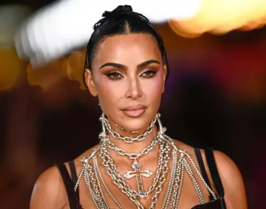 Kim Kardashian toma una importante decisión en su carrera: hace una pausa en sus planes para convertirse en abogada