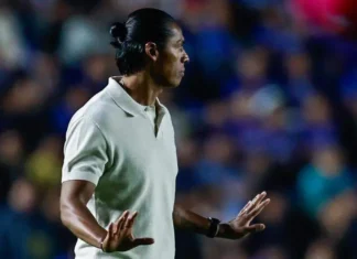 “No hay que ensuciar la final”: Huiqui pide que multen a Efraín Juárez por hablar mal del arbitraje