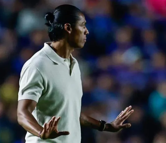“No hay que ensuciar la final”: Huiqui pide que multen a Efraín Juárez por hablar mal del arbitraje