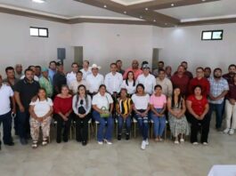 Productores pesqueros reciben orientación sobre programas de apoyo estatal