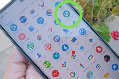 Puedes hacer que tu celular Android se trabe menos borrando el caché. Así lo puedes hacer paso a paso