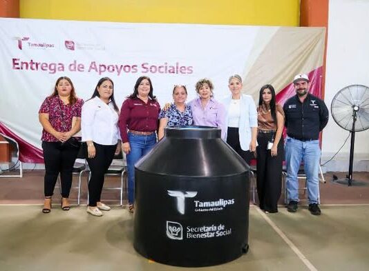 Llevan apoyos sociales a Camargo y Miguel Alemán
