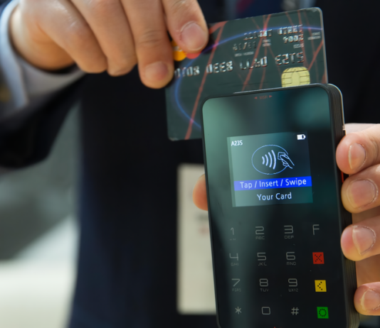 Un banco advierte a todos los usuarios que pagan con tarjeta en México: esta es la tecnología que deberían usar