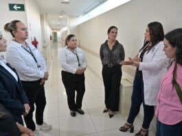 Visita Luz Adriana Villarreal a Mujeres beneficiarias por Campaña de Reconstrucción Mamaria en el Hospital Civil