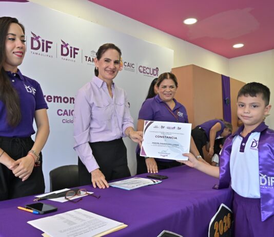 Encabeza Presidenta del DIF Tampico Emotiva Graduación de 29 niños CECUDI