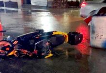 Unidad medica auxilia a victima tras ser impactado en su motocicleta