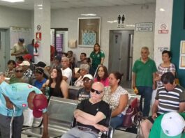 Más de 200 personas esperan en el hospital civil someterse a cirugía de cataratas