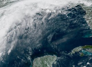 Un sistema frente a Texas podría convertirse en la primera tormenta tropical del Atlántico