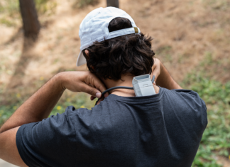 Un aire acondicionado que puedes llevar debajo de la camiseta: así es el Sony REON Pocket Pro Plus