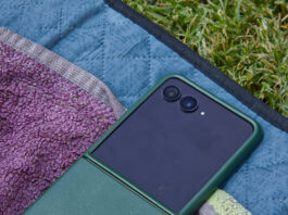 Motorola Razr 70 Plus, análisis: creíamos que los plegables eran para abrirlos. Su pantalla externa lo cambia todo