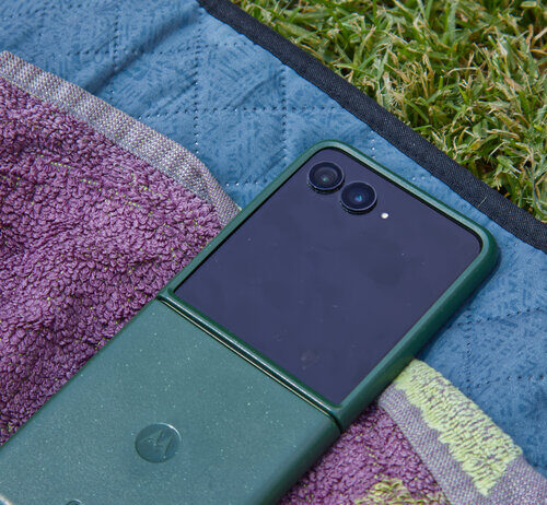 Motorola Razr 70 Plus, análisis: creíamos que los plegables eran para abrirlos. Su pantalla externa lo cambia todo