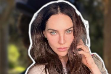 Belinda sorprende en nuevas fotos como Carlota; así luce para la serie de HBO