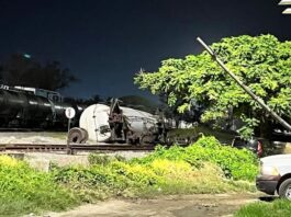 Se descarrilo vagón de Pemex con 77 mil litros de gasolina en Ciudad Madero