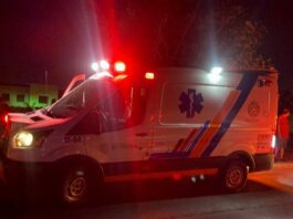 Accidente deja un lesionado y daños en apartada colonia popular