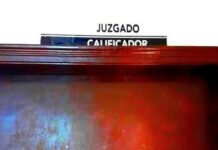 Arrestan a sujeto por molestar a su familia