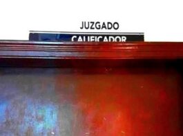 Arrestan a sujeto por molestar a su familia