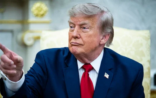 Trump acusa a China de intervenir en elecciones en EU: Hackeo vulneró datos de 220 millones de personas