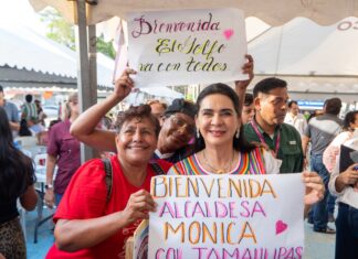 Monica Villarreal inaugura cancha de fútbol y lleva a cabo Jornada de Bienestar en la Col. Guadalupe Victoria