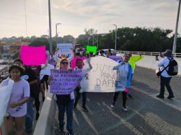 Exigen justicia para Dafne, bloquean Puente Tampico