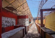 Retiran mercado temporal, buscan convertir predio en estacionamiento o espacio para transporte público