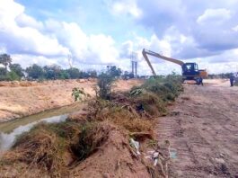 Intensifican trabajos de dragado y limpieza en canales de Reynosa ante temporada de huracanes
