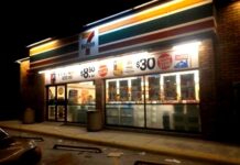Ratero amaga a empleados de tienda para robarla y llevarse el dinero