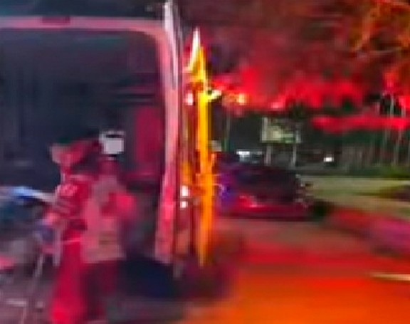 Unidad medica auxilia a persona lesionada y es hospitalizada