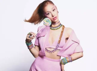Ariana Grande deslumbra con la Summer Collection 2026 de Swarovski
