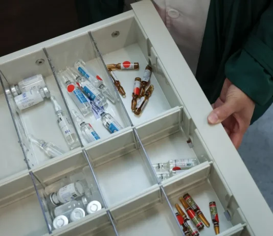Persiste desabasto de medicamentos; lo atribuyen a la “compra consolidada” de AMLO
