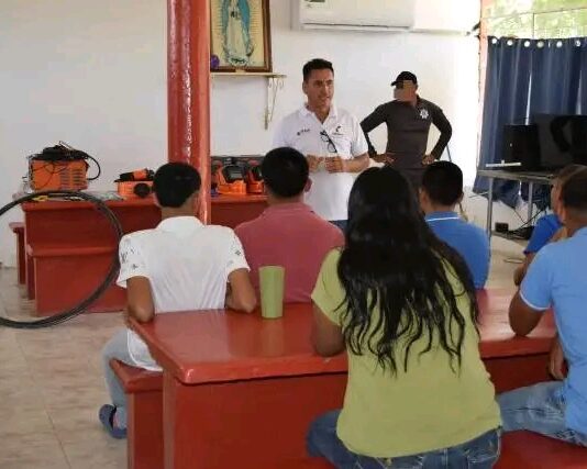 Fortalecen reinserción social de adolescentes con capacitación en soldadura