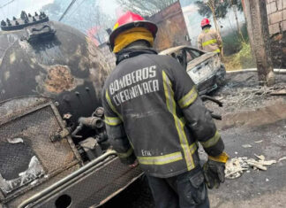Trasladan a víctima de explosión de pipa a hospital de Texas