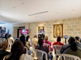 Alcalde Carlos Peña Ortiz, amplia entrega de vales de descuento para la Feria de Regreso a Clases