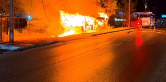 Bomberos sofocan incendio que dejo daños y contaminación