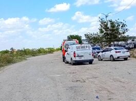 Hallan al parecer dos personas en una unidad sin vida